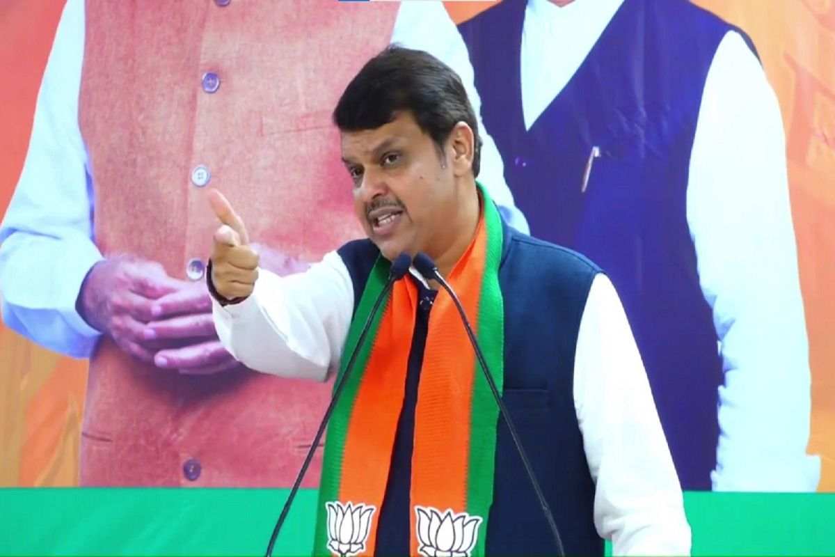 'ठाकरे सरकार ओबीसी आरक्षणाचं हत्यारं', देवेंद्र फडणवीसांचा घणाघात