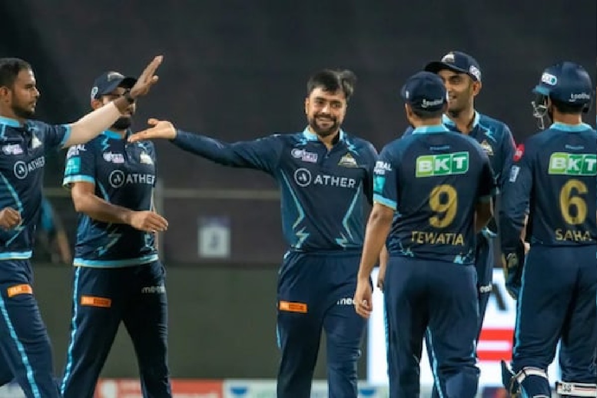 IPL 2022 : 57 मॅचनंतर 'प्ले ऑफ' ची पहिली टीम ठरली, आता तीन जागांसाठी 8 जणांमध्ये जोरदार चुरस