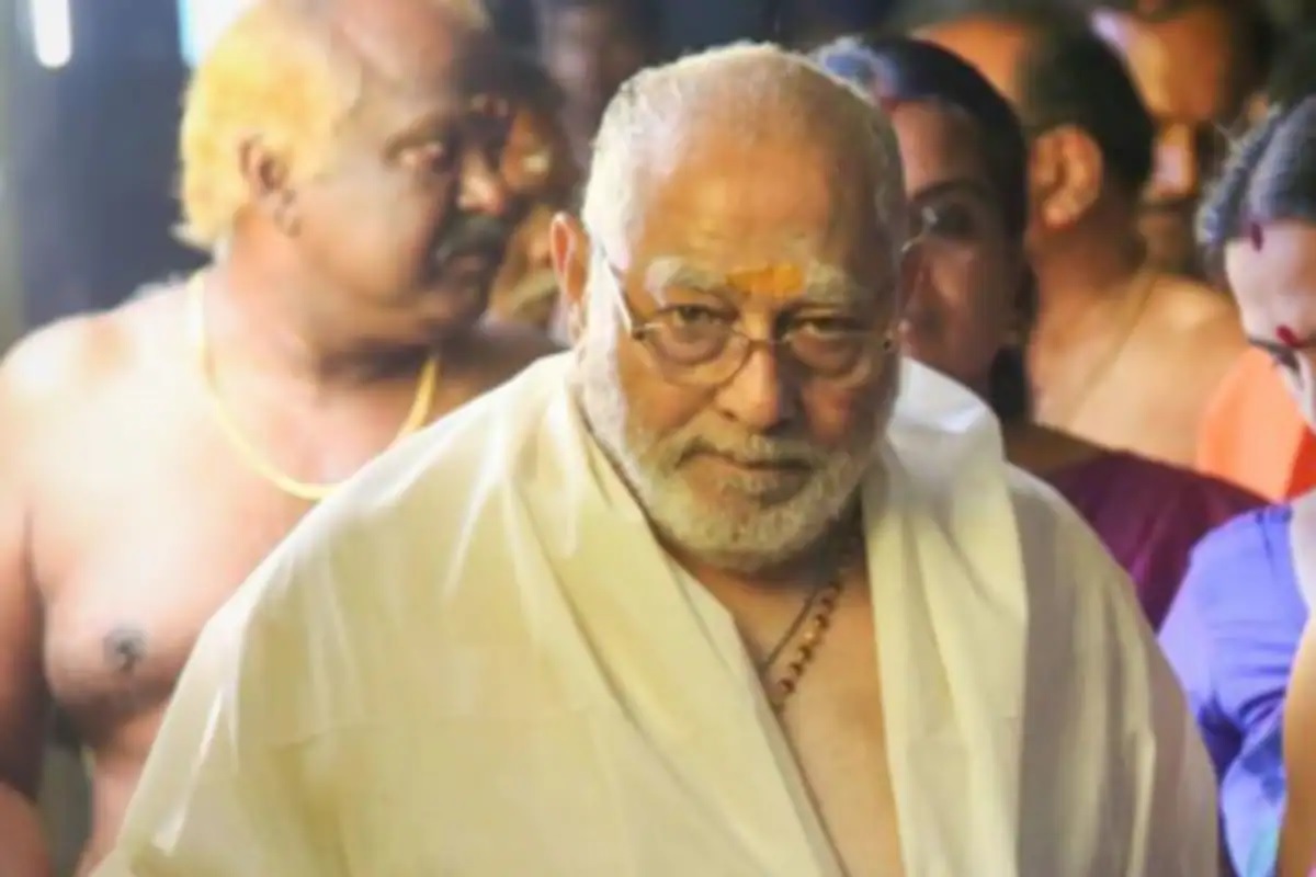 Modi@8: धाकट्या भावाकडून तोंडभरुन कौतुक, नरेंद्र मोदी लहानपणापासूनच कष्टाळू आणि हुशार