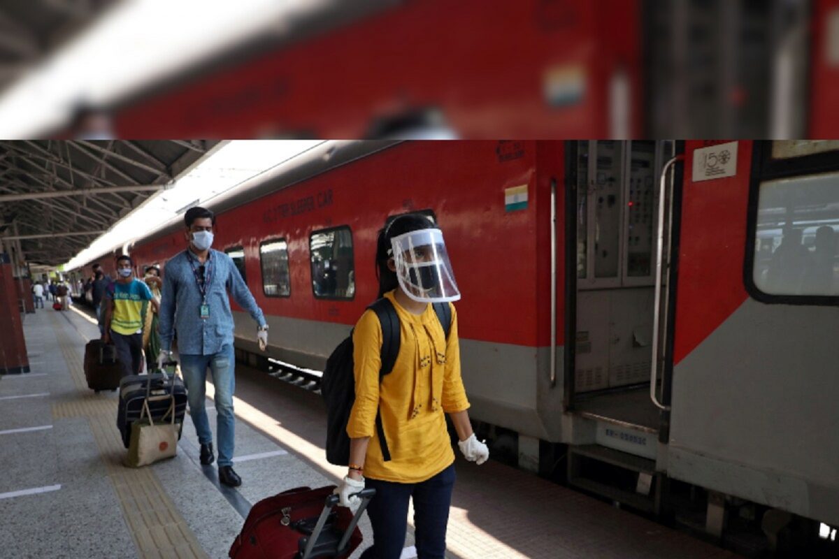 रेल्वेने प्रवास करताना जास्तीचं सामान घेण्याआधी नियम समजून घ्या; अन्यथा दंड भरावा लागेल