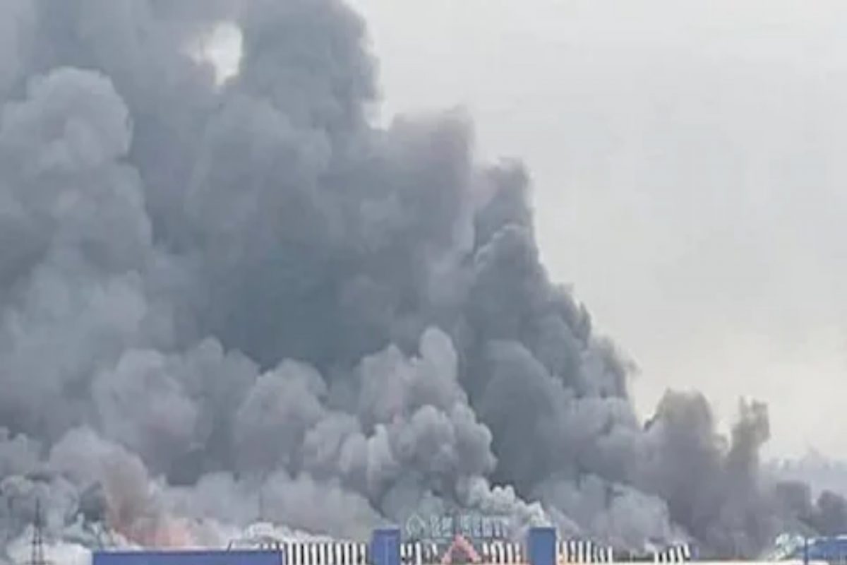 Russia Ukraine War : रशिया क्षेपणास्त्र दहशतवाद करत असल्याचा युक्रेनचा आरोप, झेलेन्स्की म्हणाले..