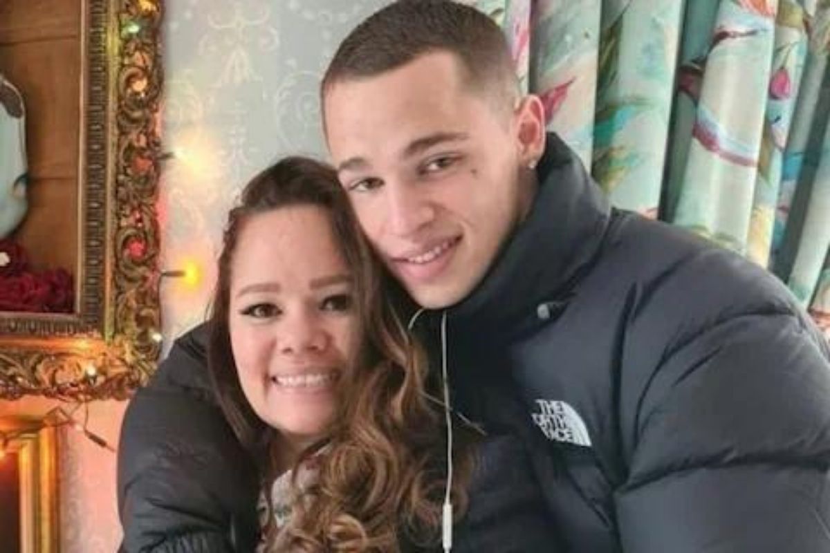 पैसे नसल्याने बेघर झालेला तरुण; अचानक जुन्या बँक अकाऊंटबद्दल समजलं अन् आयुष्यच बदललं