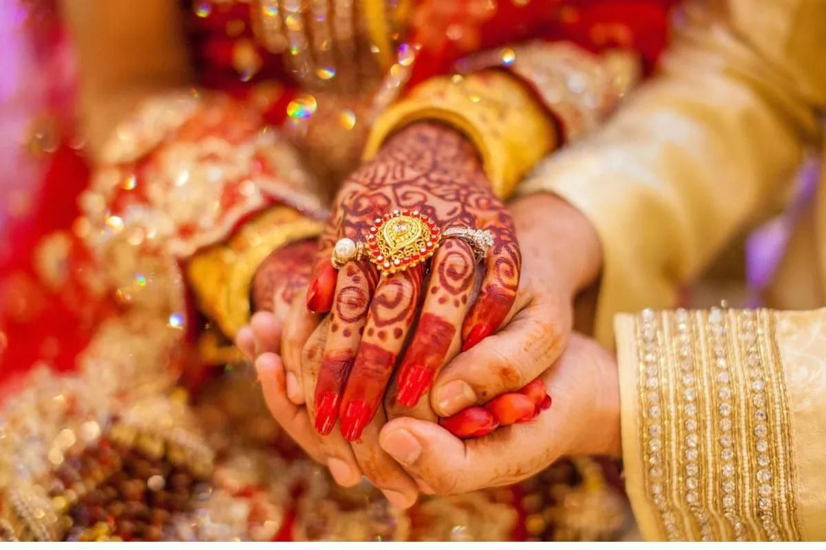 वरात घेऊन निघाला मात्र रस्त्यातच केलं भलतंच कांड अन् थेट रुग्णालयात पोहोचला नवरदेव, नवरीने मोडलं लग्न