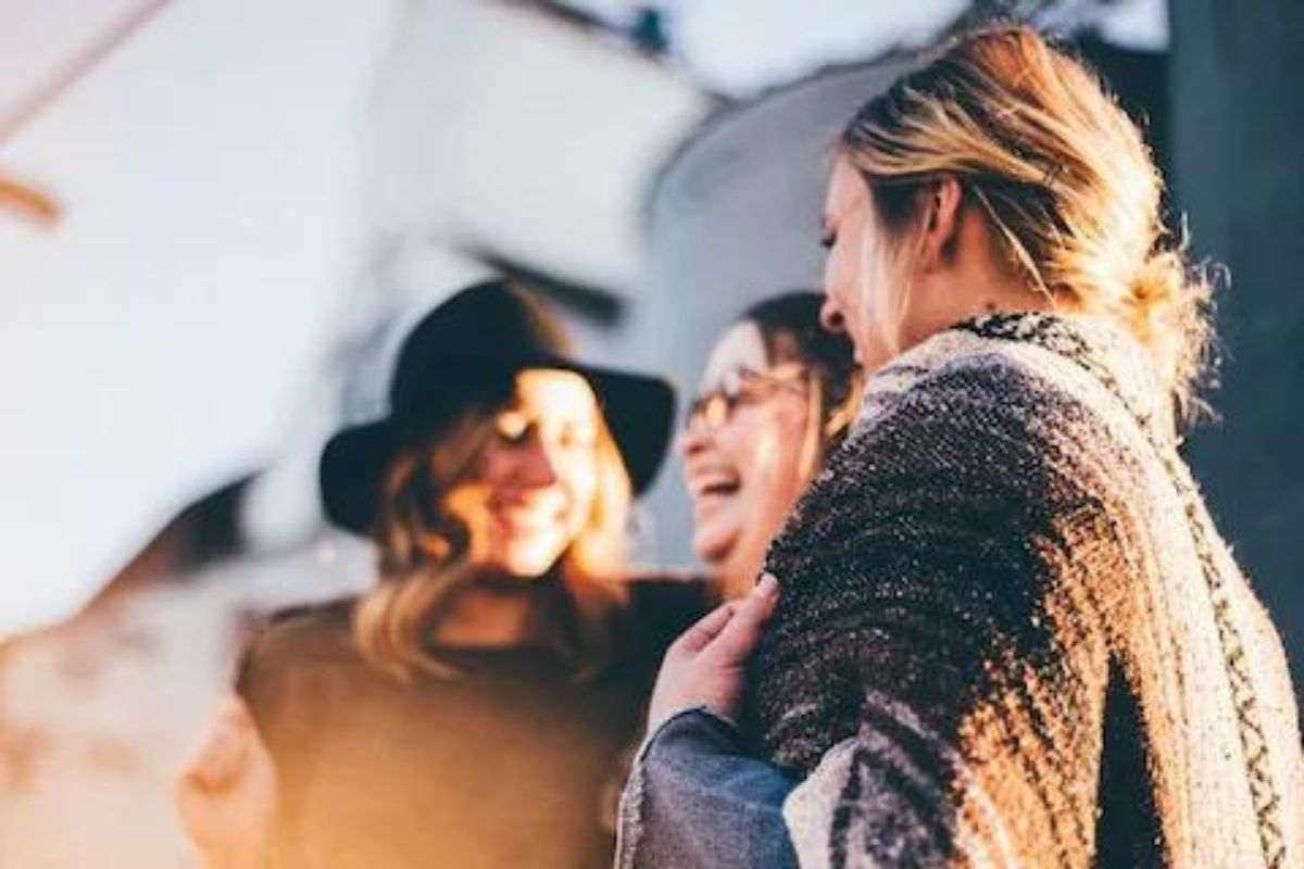 एक माणूस आयुष्यभरात किती शब्द बोलतो माहितीये का? आकडा जाणून होईल 'बोलती बंद'