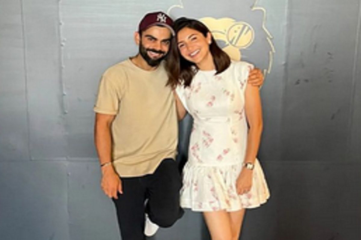 'मी तुझ्याशिवाय...', विराट कोहलीच्या रोमँटिक Birthday पोस्टवर अनुष्का शर्माची Cheesy कमेंट