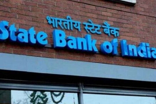 SBI ग्राहकांना केंद्राकडून अलर्ट; 'या' मेसेजेसना चुकूनही करू नका रिप्लाय, अन्यथा...
