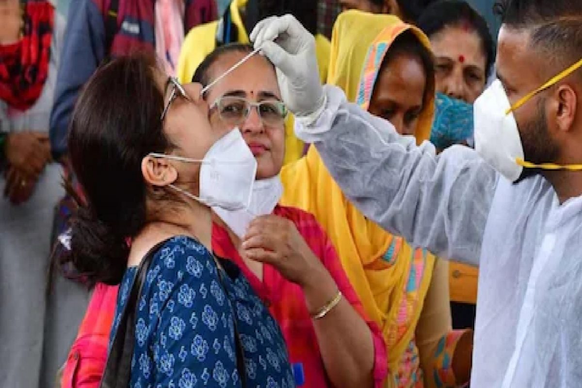 भारतात Omicron BA.4 चा पहिला रुग्ण सापडल्याने खळबळ; किती घातक आहे हा स्ट्रेन?