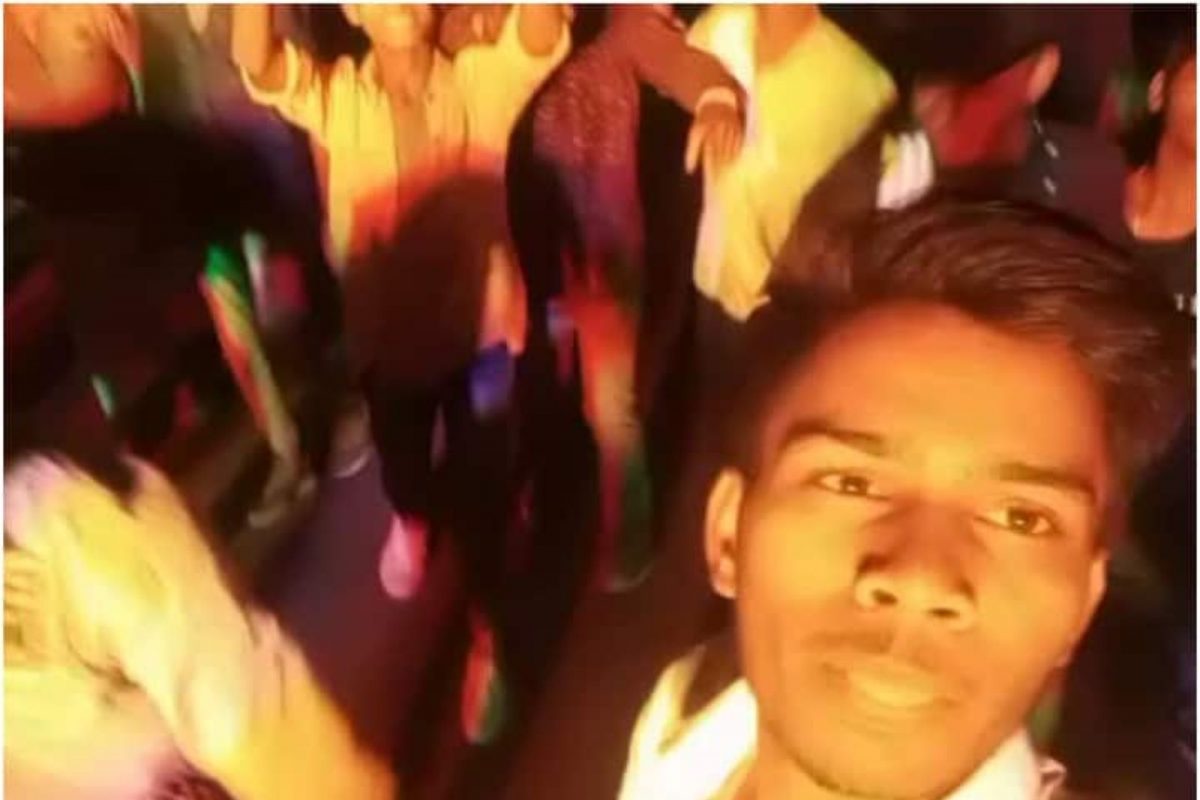 लग्नाच्या वरातीत डीजेच्या आवाजामुळे तरुणाचा मृत्यू; पोस्टमार्टम रिपोर्ट पाहून डॉक्टरही शॉक!