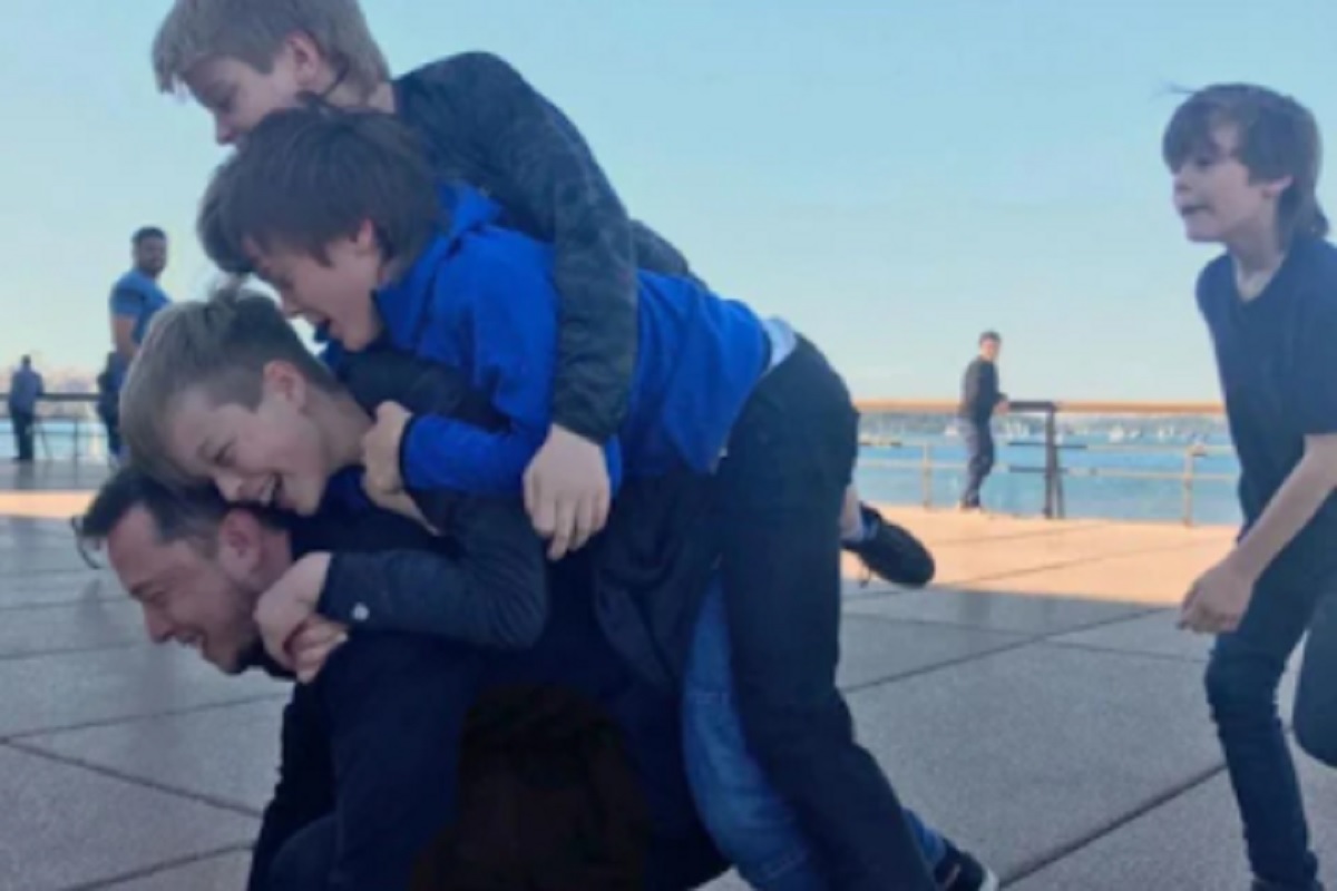 जगातील सर्वात श्रीमंत व्यक्ती Elon Musk यांची तीन लग्न आणि 7 मुलं, जाणून घ्या त्यांची Lifestyle