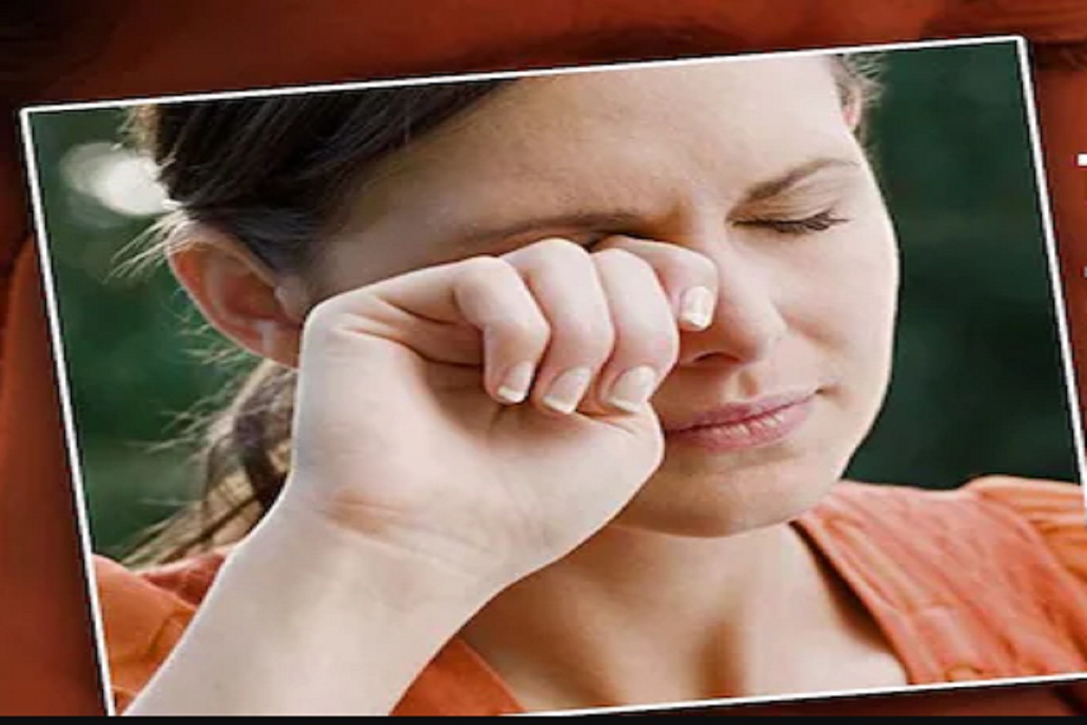 Eyes Care Tips: वारंवार पापण्यांना खाज सुटत असेल तर दुर्लक्ष नको; जाणून घ्या कारणे आणि उपाय