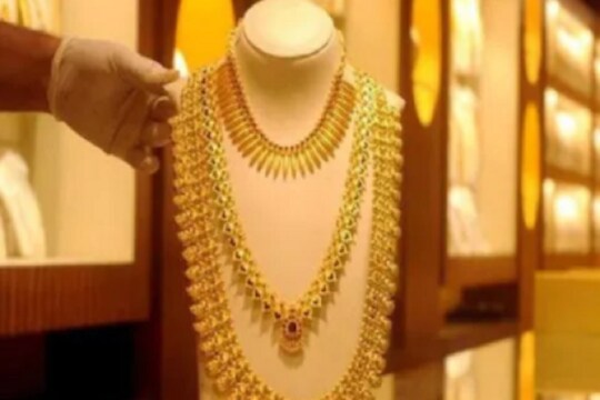 Gold Price Today : सोने दरात वाढ, पुन्हा 51 हजारजवळ; चांदीही 62 हजार पार