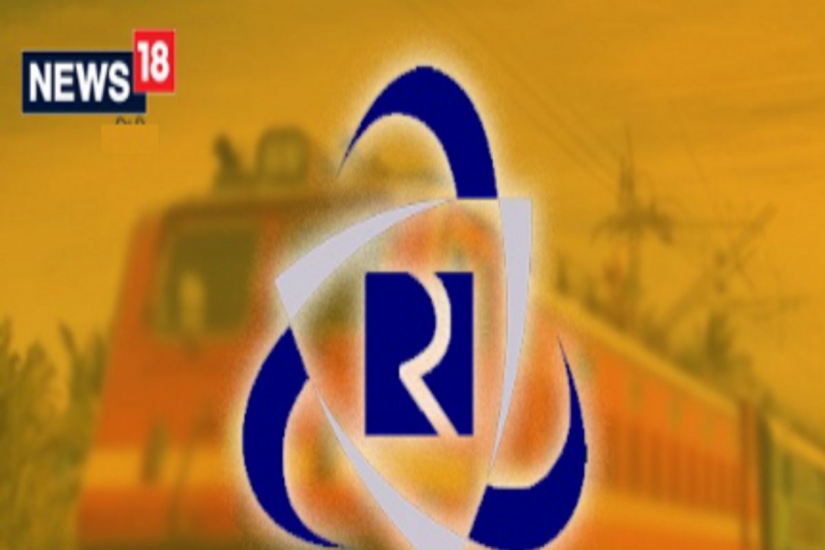 ट्रेन वेळापत्रकानुसार उशीरा असल्यास IRCTCकडून 'या' सेवा फ्री मिळतात; चेक करा तुमचे अधिकार