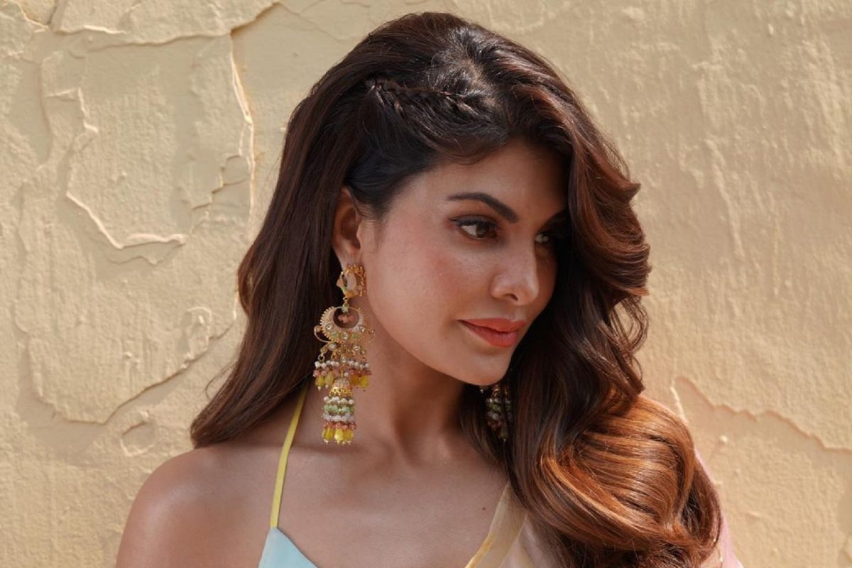 जॅकलिन फर्नांडिसची दिल्ली कोर्टात धाव; 15 दिवसांसाठी परदेशात जाण्यासाठी मागितली परवानगी