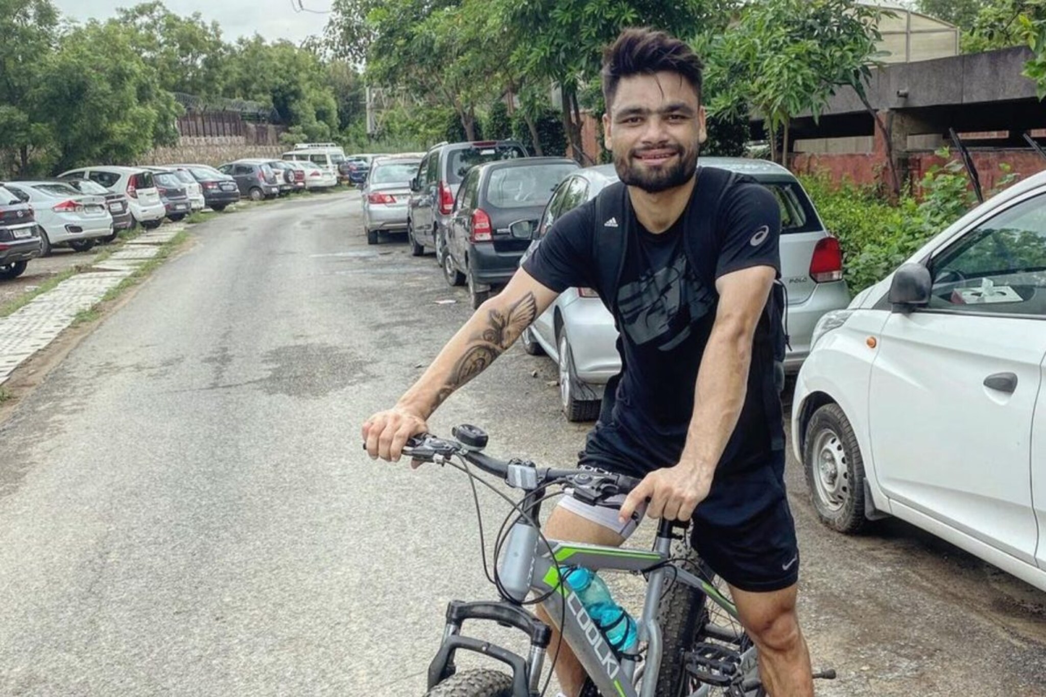 IPL मुळे फिरले ग्रह, नववी इयत्ता फेल असणारा Rinku Singhकरायचा झाडू मारण्याचे काम