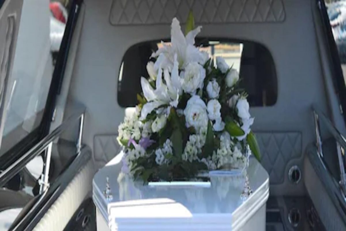 पतीचे पत्नीच्या तर रुग्णाच्या मृतदेहासह डॉक्टरचे अनेक वर्ष वास्तव्य, काय आहे यामागचं मानसशास्त्र?