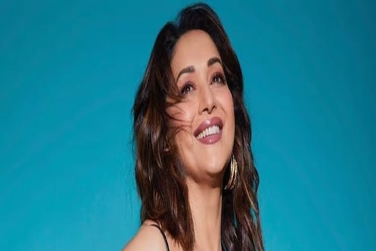 Maja Maa:  प्रिया, प्राजक्ताच नव्हे थेट माधुरीही करतेय लेस्बियन रोल 
