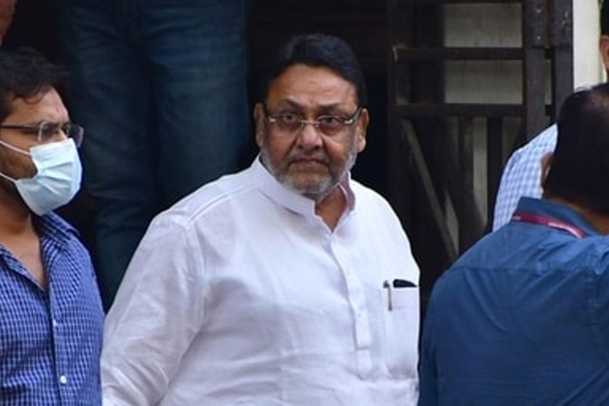 गोवाला कंपाऊंडचा परिसर आणि कुर्ला पश्चिमेला तीन फ्लॅट्स, वांद्रे पश्चिमेला दोन फ्लॅट्स आणि उस्मानाबाद जिल्ह्यातील 147 एकर शेतजमिनीचा समावेश आहे.