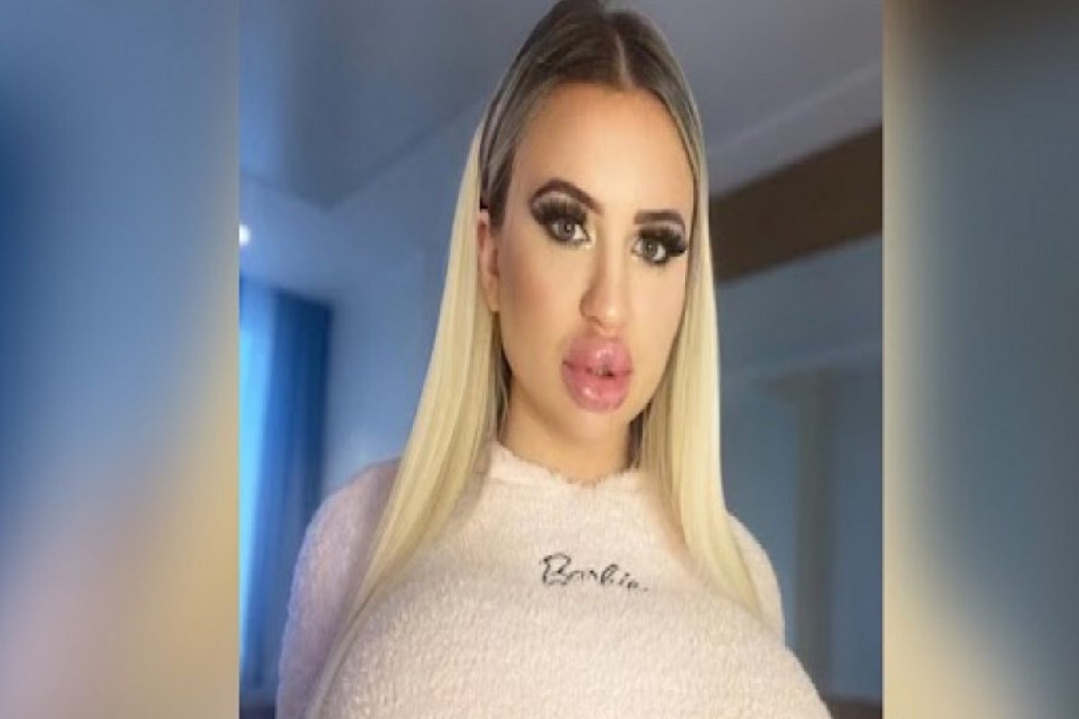 Barbie Doll सारखं दिसण्यासाठी 4 ब्रेस्ट सर्जरी, 42 लाख उधळले; मॉडेलचा अवतार पाहून कुटुंबानेच तोडले संबंध