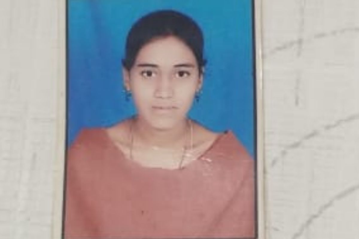 वैतागून परमेश्वर हे पुण्याला निघून गेले होते. नेमकी हीच संधी साधत पत्नी राजश्री हिने पतीची सर्व प्रॉपर्टी हडपण्याचा घाट घातला.