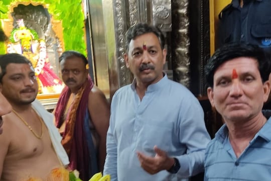  छत्रपती घराण्याची कुलस्वामिनी, वरदायिनी असल्याने छत्रपती घराण्यातील कोणतेही सदस्य नेहमी तुळजाभवानीच्या दर्शनासाठी येतात.