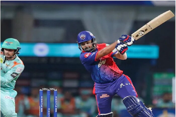 दिल्ली कॅपिटल्सचा ओपनर पृथ्वी शॉ (Prithvi Shaw) 10 सामन्यात 28 च्या सरासरीनं 283 रन केले. गेल्या 3 आयपीएल सिझनपासून त्याचा स्ट्राईक रेट 150 पेक्षा जास्त आहे. अन्य कोणताही भारतीय बॅटर त्याच्या जवळपास नाही. त्यानंतरही पृथ्वीकडं निवड समितीनं दुर्लक्ष केलं आहे. 