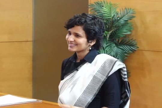 UPSC टॉपर श्रुती शर्मा  