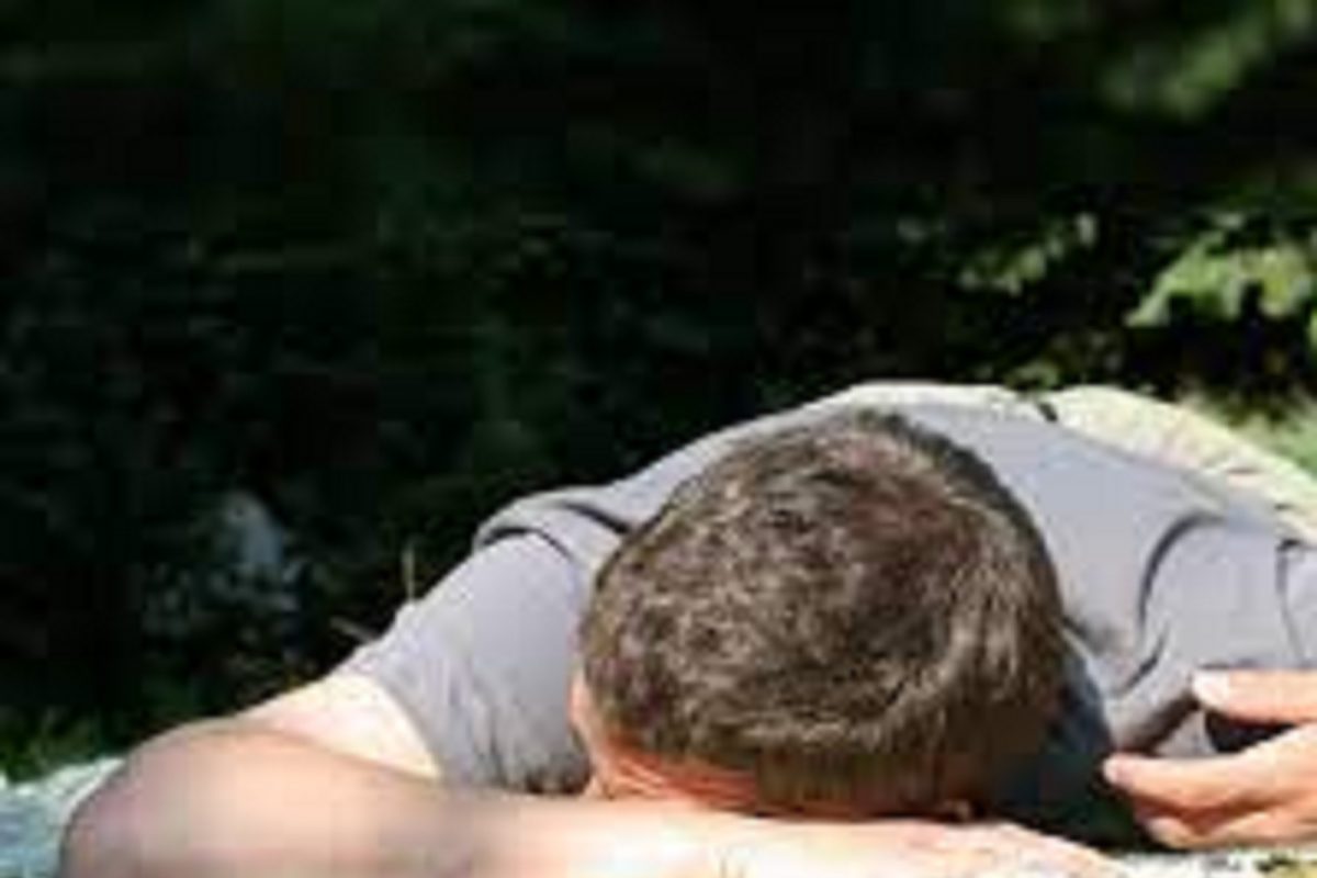 'झोपाळू' गावामुळे संशोधकही अचंबित; येथे चालता-चालता झोपतात लोक; कारण...