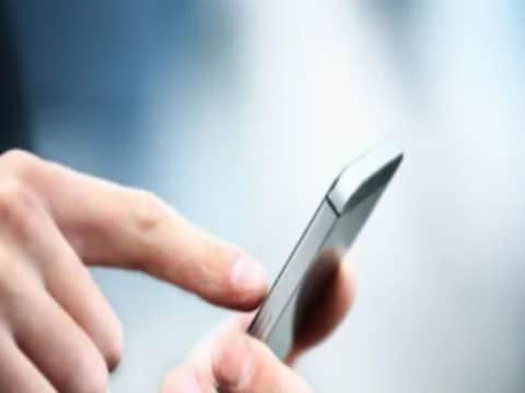 Apple आणि Google ने यावर्षीच्या सुरुवातीला डेव्हलपर्सला इशारा दिला आहे. App Store आणि Play Store मधून जवळपास 30 टक्के Apps हटवले जाण्याचा धोका आहे.