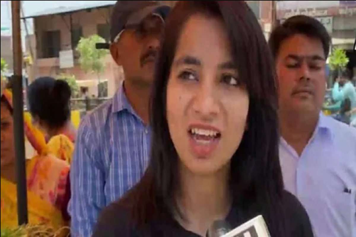 प्रचंड जिद्द, संघर्ष आणि अखेर यश, भाजी विक्रेत्याची मुलगी बनली सिव्हिल जज