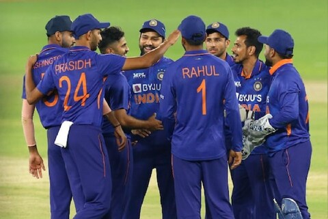दक्षिण आफ्रिकेविरुद्धची 5 टी-20 मॅचची सीरिजसाठी टीम इंडियाची (India vs South Africa T20 Series) घोषणा करण्यात आली आहे.