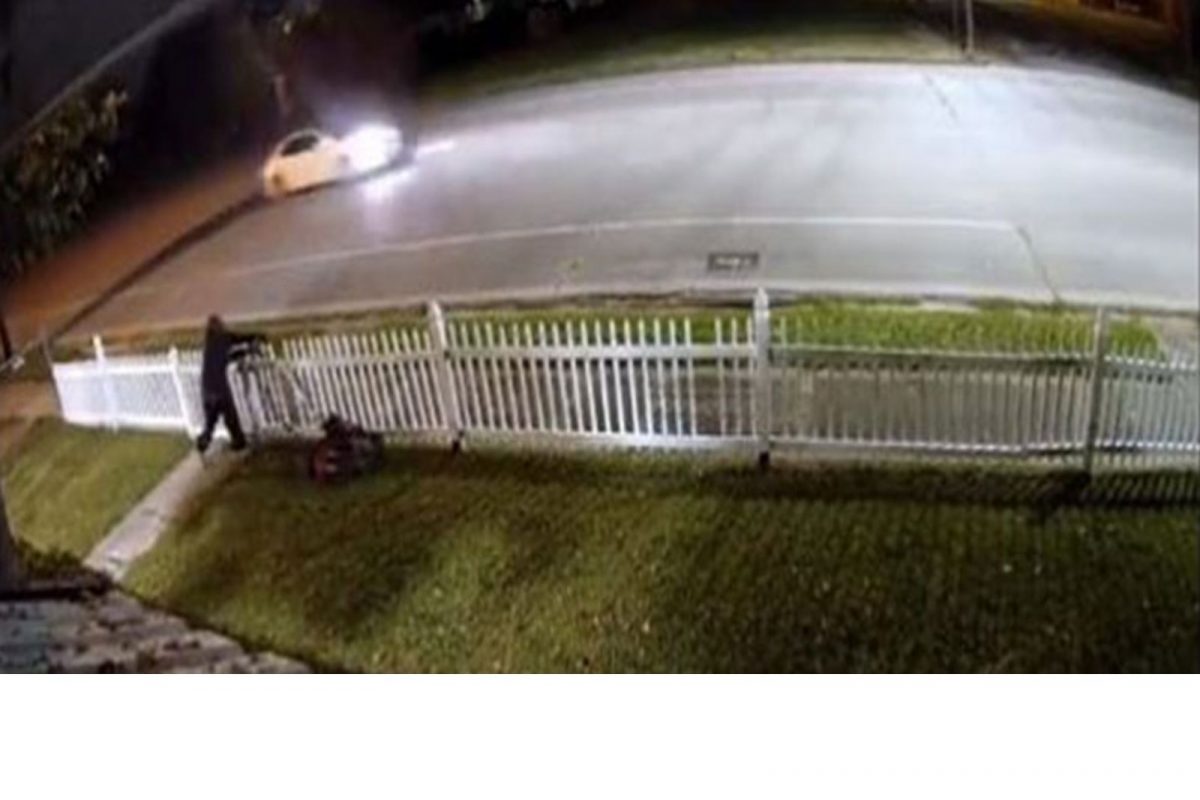 अजबच आहे! चोराने आधी मालकाच्या घरासमोरील गवत कापलं, मगच पळवून नेलं मशीन