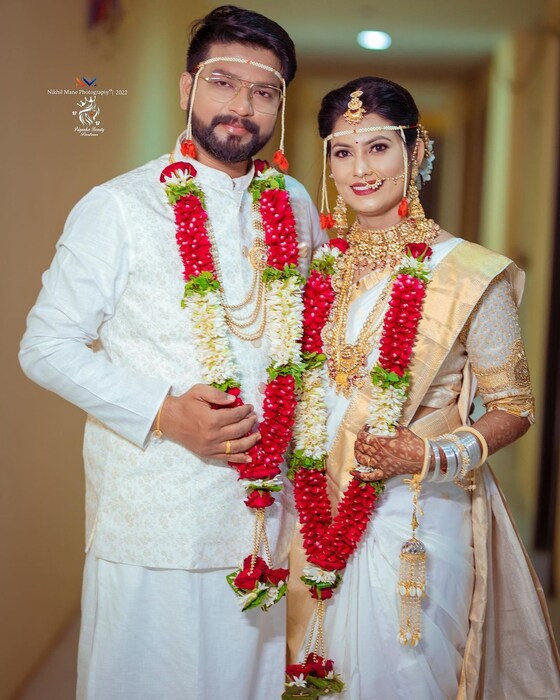 पल्लवीने लग्नाचे काही खास फोटो सोशल मीडियावर शेअर केले आहेत.