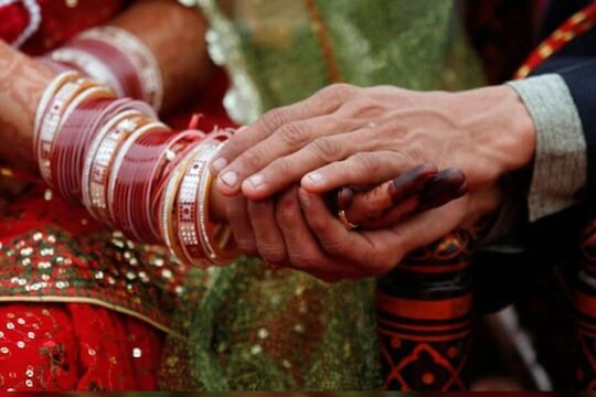 मुलीच्या मामाने लग्न मंडपात घातला गोंधळ, भाचीची वरात नवरीशिवायच परतली