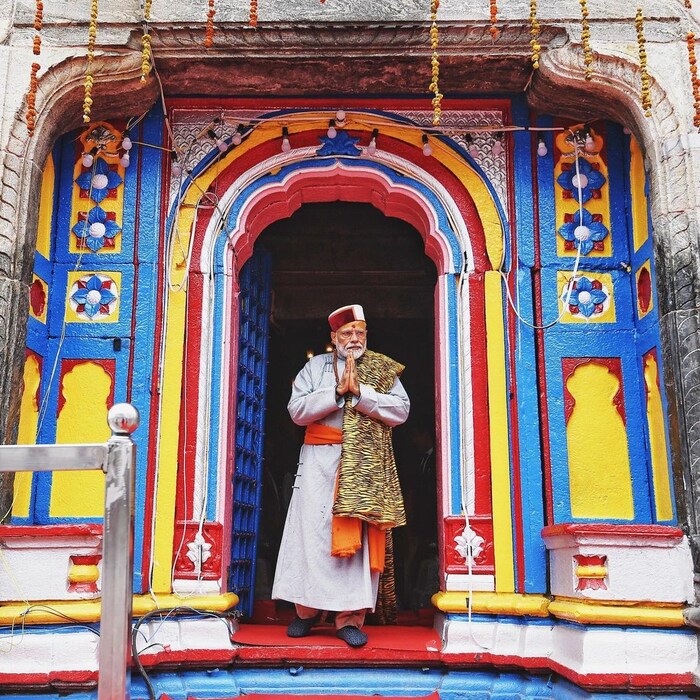 मे 2019 मध्ये केदारनाथ येथे पंतप्रधान मोदींनी उत्तराखंडचा पारंपारिक पोशाख परिधान केला. (Image : Instagram)