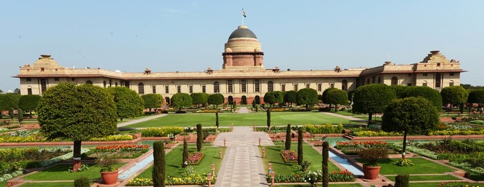 विद्यमान राष्ट्रपती रामनाथ कोविंद यांचा कार्यकाळ 24 जुलै रोजी संपत आहे. नवीन राष्ट्रपती 25 जुलै रोजी शपथ घेतील.