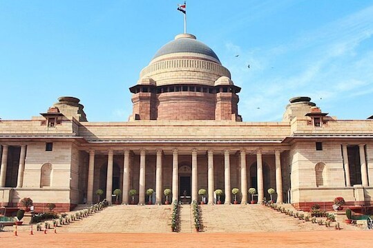 राष्ट्रपतीपदाचा तोरा नाही की नोकर-चाकर नाही, पगारही देशासाठी दान, असे President होणे नाही