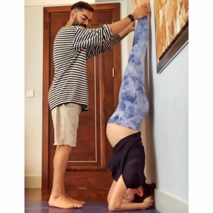  विराट कोहली एक परिपूर्ण नवरा आहे, कारण तो अनुष्का शर्माला तिच्या गरोदरपणात व्यायाम करण्यास मदत करत होता. (Image: Instagram)