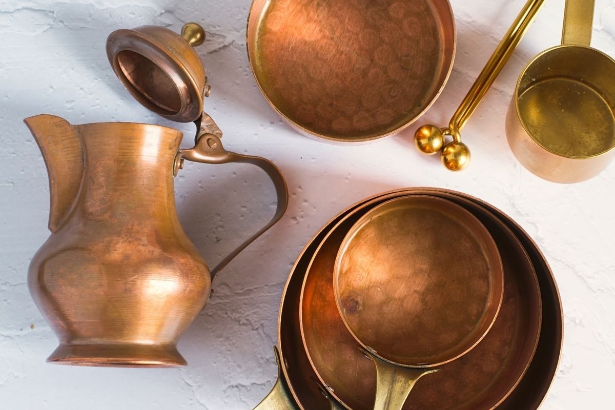 जेवणाची भांडी, ताट-वाटीचाही आरोग्यावर होतो असा परिणाम; अनेकांचं या गोष्टींकडे दुर्लक्ष होतं