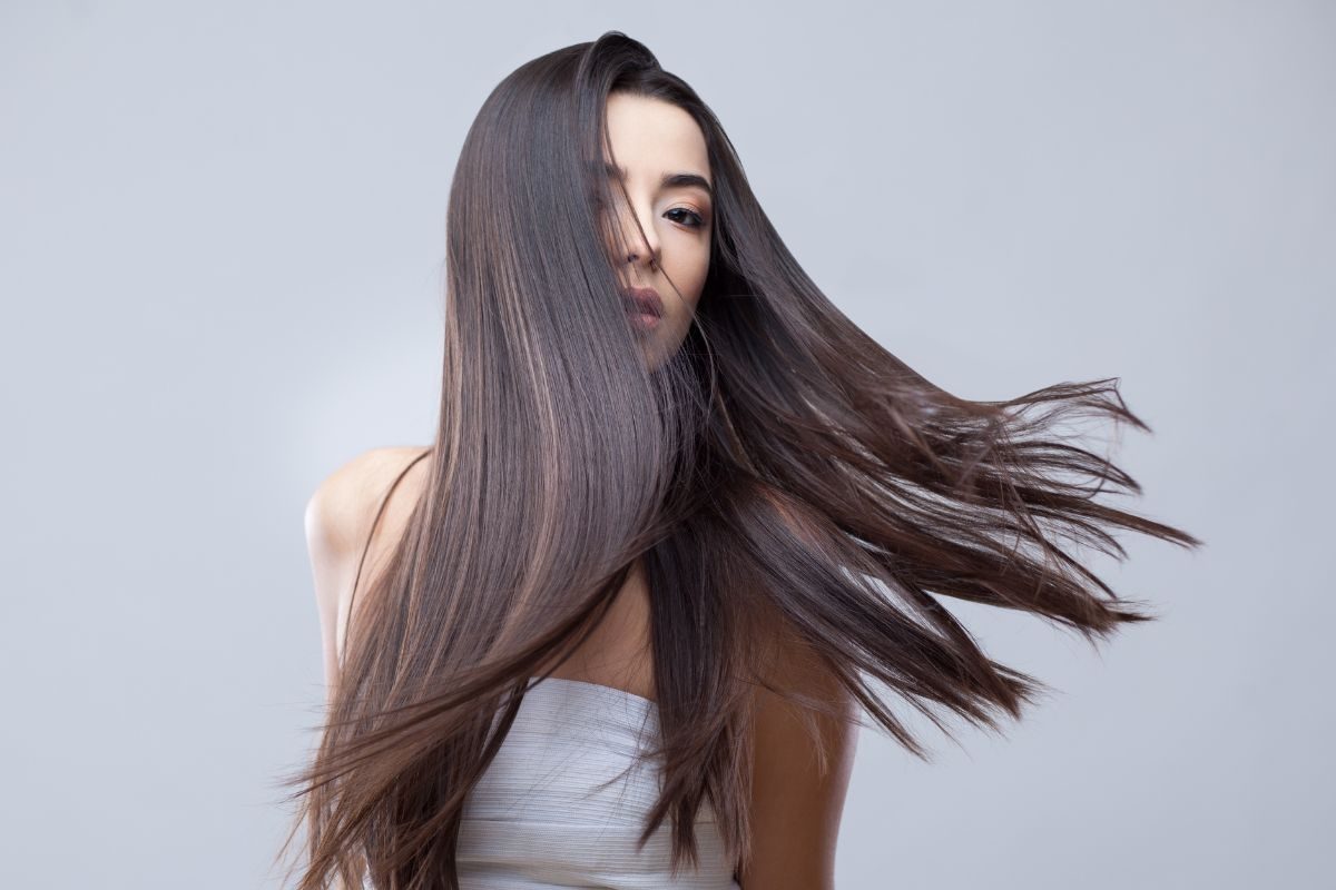 Diet for healthy Hair: केसांसाठी वेळ देता येत नाही ना? मग या गोष्टी तरी आहारात नक्की घ्या