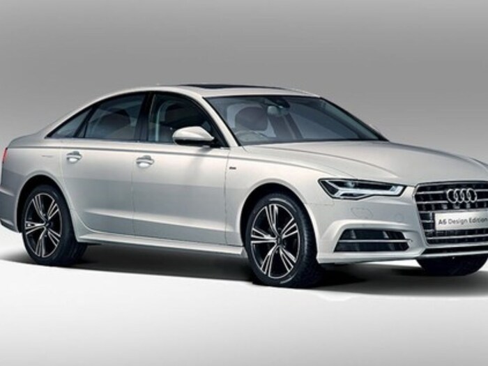 Audi A6: अनुष्का शेट्टीच्या कार कलेक्शनमध्ये ऑडीचे 2 मॉडेल आहेत. जर्मन कार निर्मात्याची ऑडी A6 ही कलेक्शनमधील दुसरी कार आहे. पेट्रोल इंजिनसह येत असलेल्या या कारचे डिझाइन शार्प आणि स्पोर्टियर आहे. त्याची किंमत देखील 59.84 लाख रुपयांपासून सुरू होते.