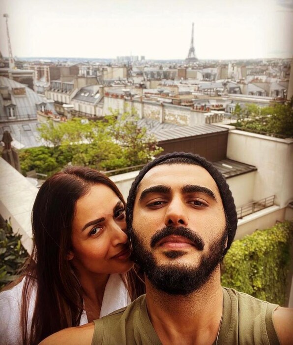 नुकतंच अर्जुन कपूर त्याची गर्लफ्रेंड अभिनेत्री मलायका अरोरासोबत पॅरिसला रवाना झाला होता. 