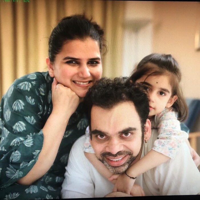 शास्त्रीय संगिताला लाभलेला हिरा म्हणजेच तरुण गायक राहूल देशपांडे. इतके वर्ष आपण राहूलला गाणं गाताना पाहिलं होतं पण मी वसंतराव या सिनेमातून एक उत्तम अभिनेता म्हणून राहूल आपल्या समोर आला. 