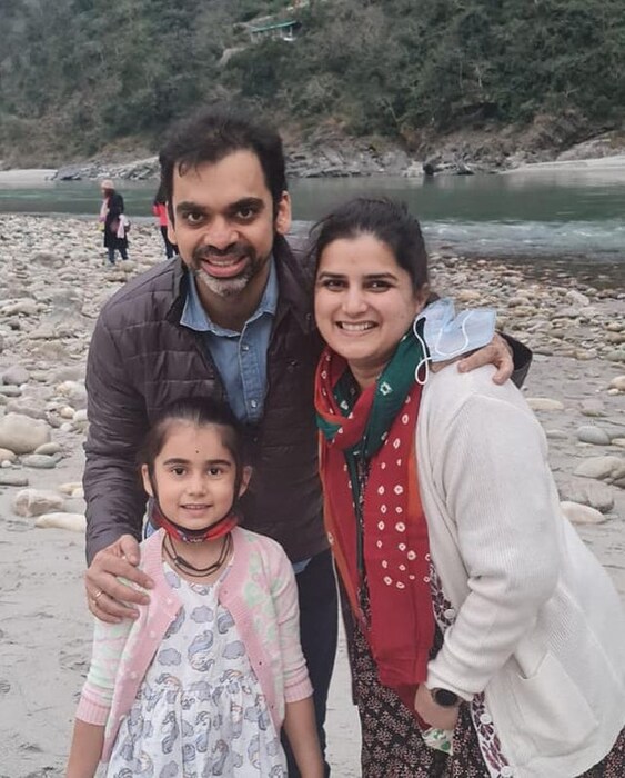 राहूलनं बायकोबरोबरचे काही सुंदर फोटो देखील शेअर केलेत. ज्याला चाहत्यांची पसंती मिळाली आहे.  