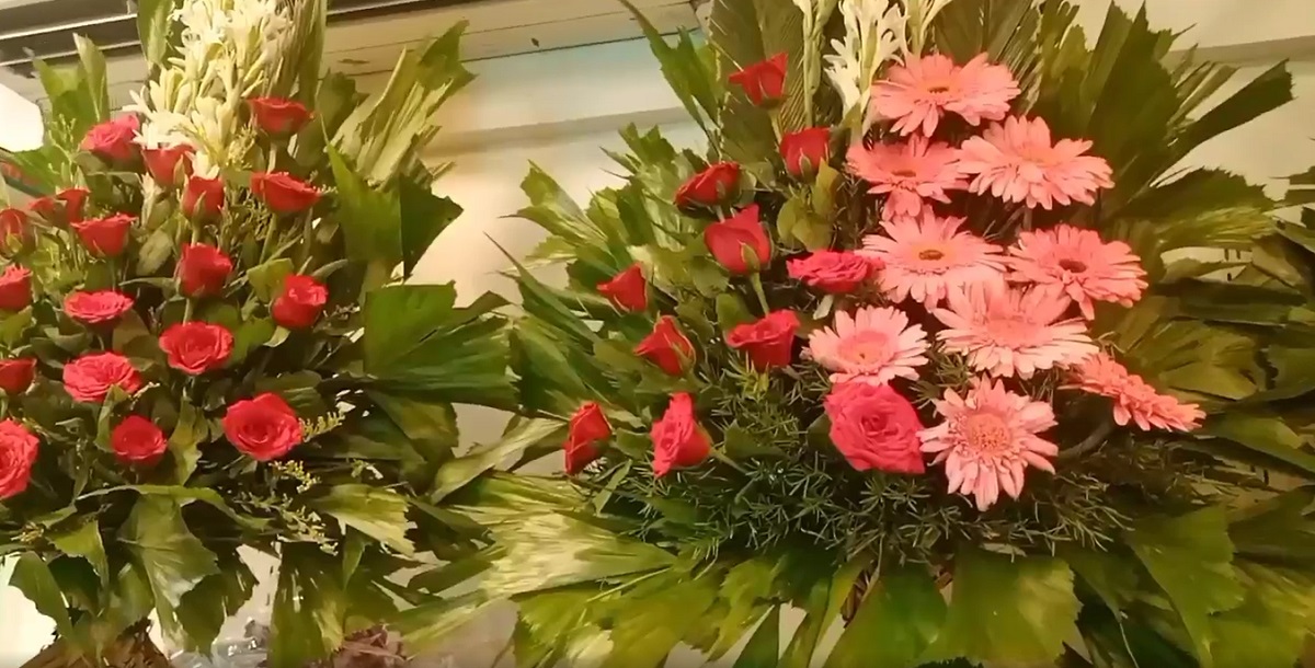 Aurangabad : आवक कमी झाल्यामुळे फुलांचे दर झाले अव्वाच्या सव्वा; ऐन लग्नाच्या सीझनमध्ये महागाईमुळे ग्राहकांना फुटलाय घाम : VIDEO