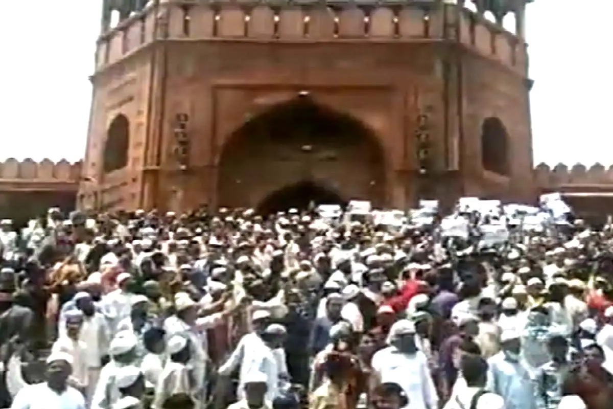 दिल्लीच्या शाही जामा मशिदीजवळ नुपूर शर्माविरोधात निदर्शने, नुपूर शर्मा-नवीन जिंदाल यांच्या अटकेची मागणी