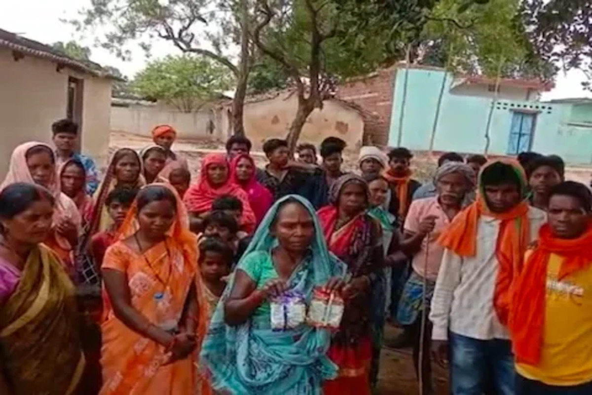 Kurkure : कुरकुरे आणि मिक्सचर खाल्ल्याने घडली 'ही' विपरीत घटना, चार मुलींपैकी एकाचा...