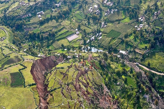 landslide villages : दरड कोसळणाऱ्या धोकादायक गावांना ठाकरे सरकार देणार सुरक्षित निवारा