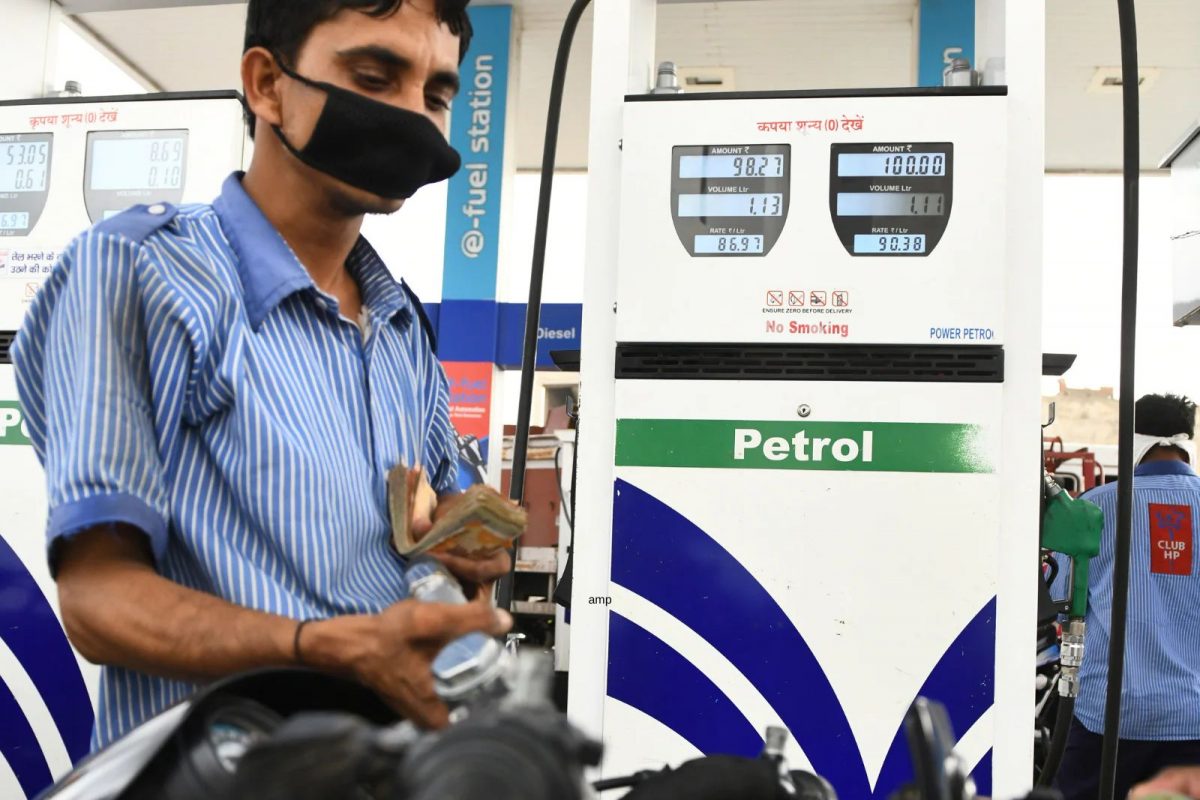 Petrol-Diesel Prices: तेल कंपन्यांकडून पेट्रोल-डिझेलचे दर जारी, इंधनाच्या किमती वाढल्या की कमी झाल्या?