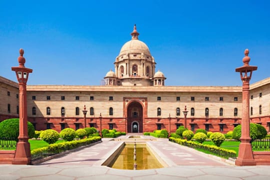 राष्ट्रपतीपदाची निवडणूक : यावेळी खासदारांचे मतमूल्य कमी होण्याचं कारण काय? आमदारांना वेगळा न्याय का?