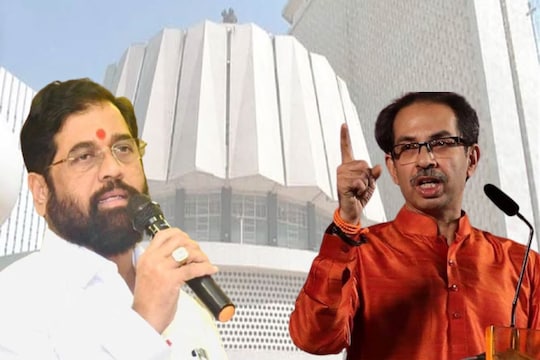  बंडखोर गटानेच स्वत: मूळ पक्ष म्हणून घेण्याची ही देशातली पहिलीच केस आहे. 